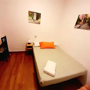 Centrica En Habitación en casa particular Pamplona